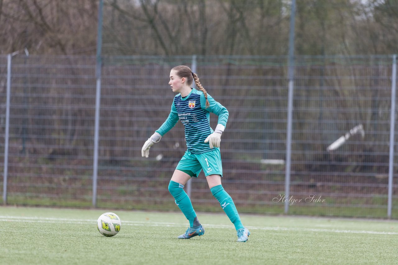 Bild 205 - F SSC Hagen Ahrensburg - SV Frisia Risum-Lindholm : Ergebnis: 1:2